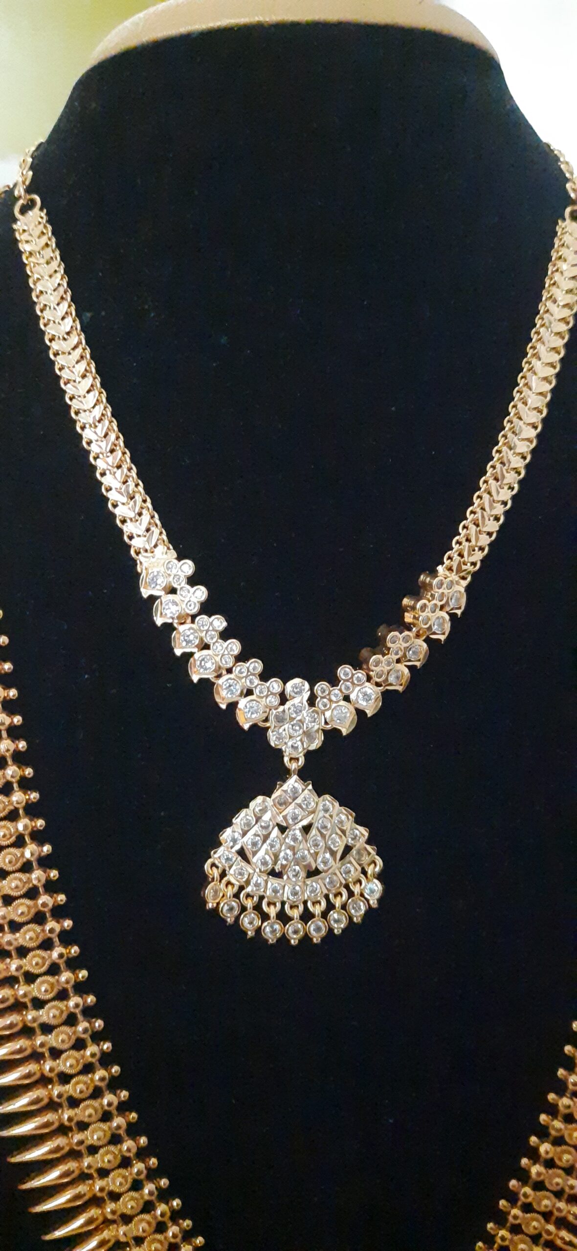 impon white zarcon stone Necklace - Image 2