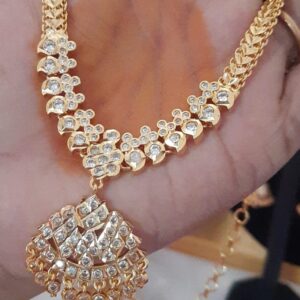impon white zarcon stone Necklace