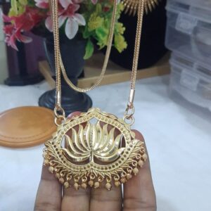 Lotus Dollar Chain