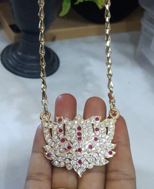 Lotus Stone Dollar chain - Image 2