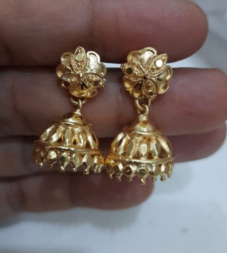 Forming Gold Jhummka