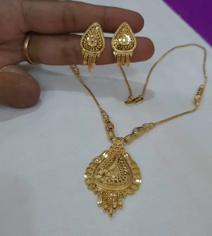 Forming Gold Necklace with Earring - Image 2