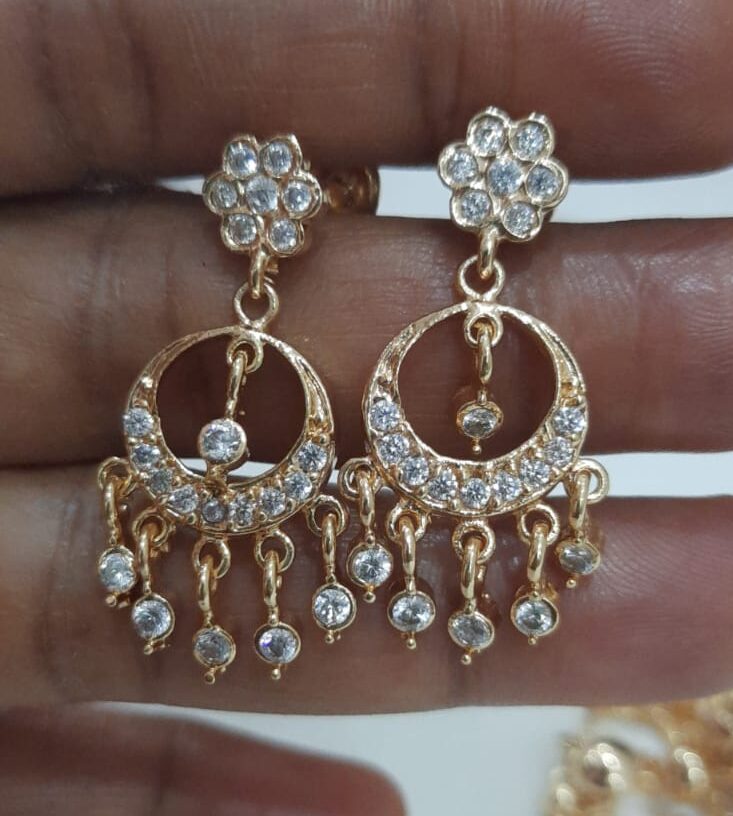 Shanthini Impon Earring - Image 3