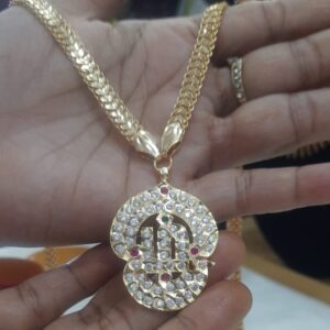impon om dollar with heartin broad chain