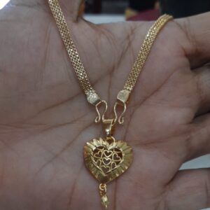 forming heartin dollar chain
