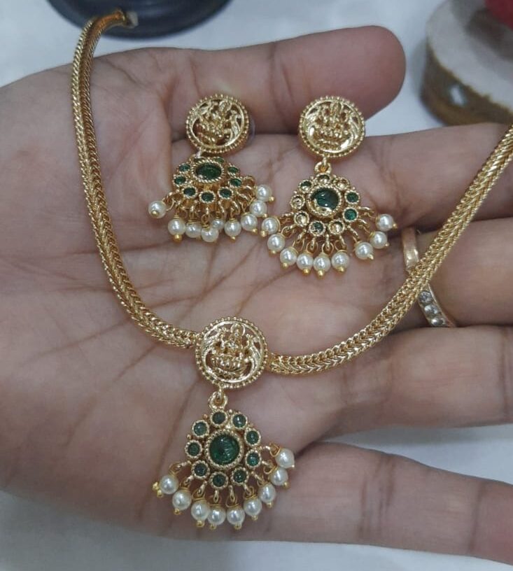 antique green stone necklace