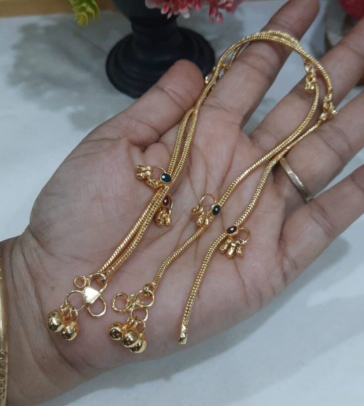 MODERN STYLISH ANKLET