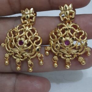 Forming gold earring
