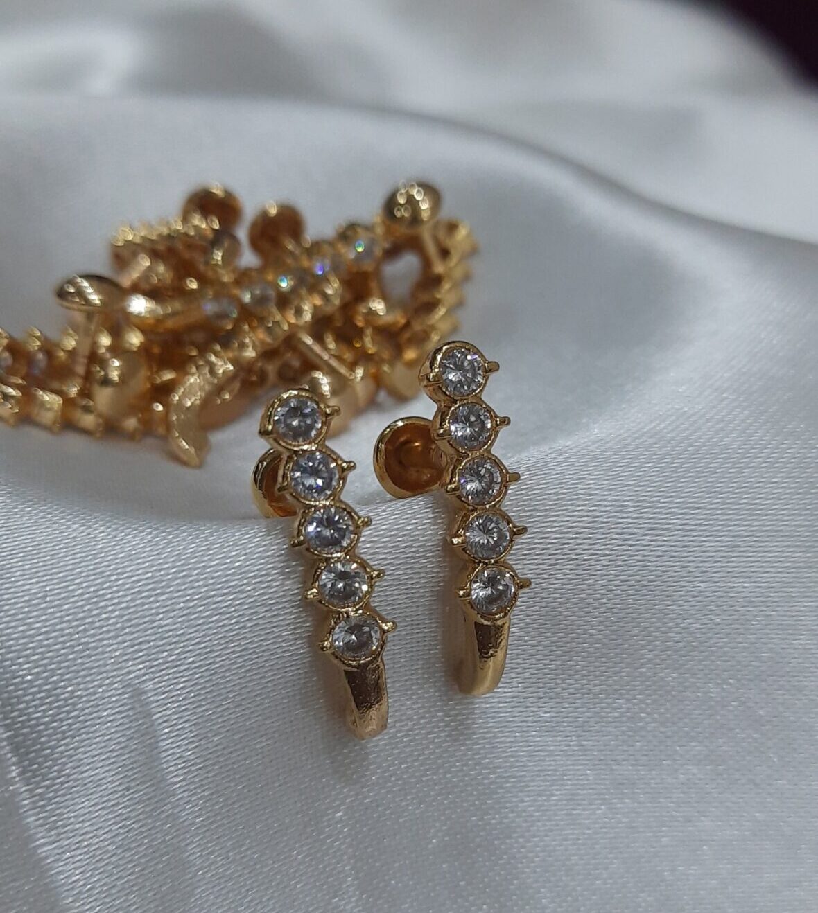 'J' Type Impon Earing