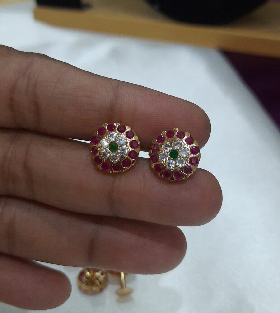 impon Stone Earring - Image 3