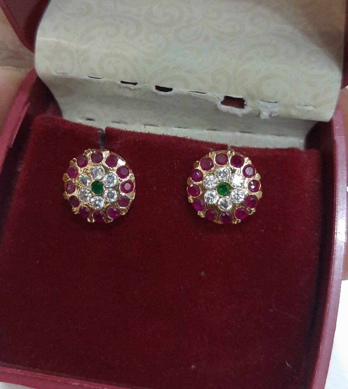 impon Stone Earring