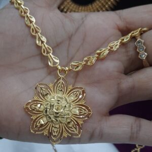 Premium Short Necklace (Forming Gold)