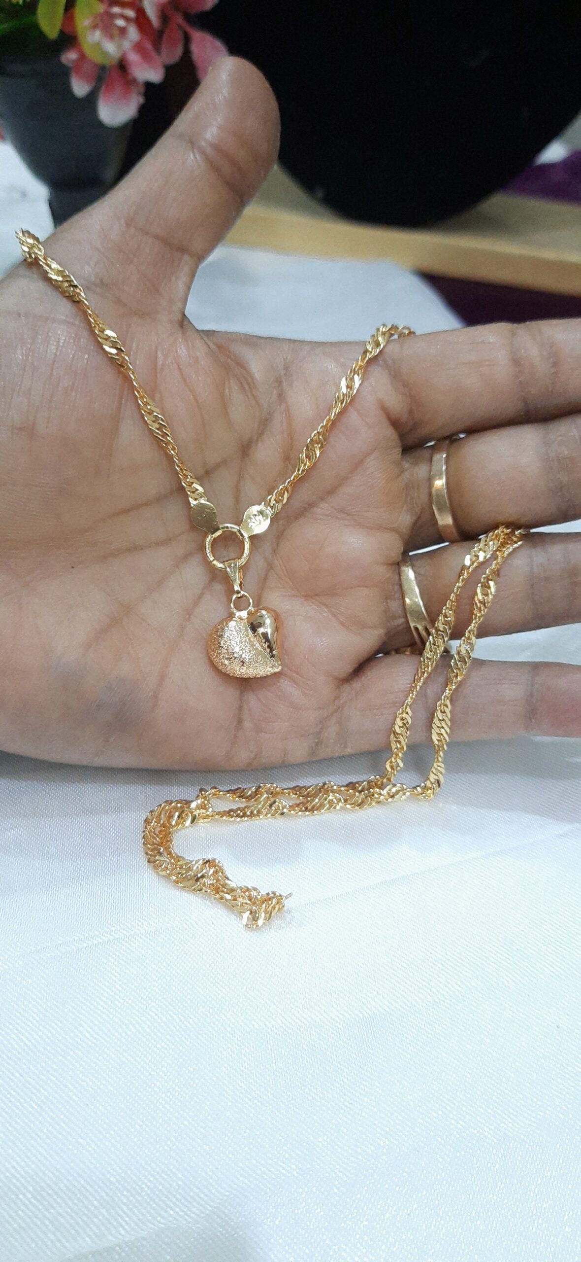 Heartin Disco Dollar Chain 24 inch