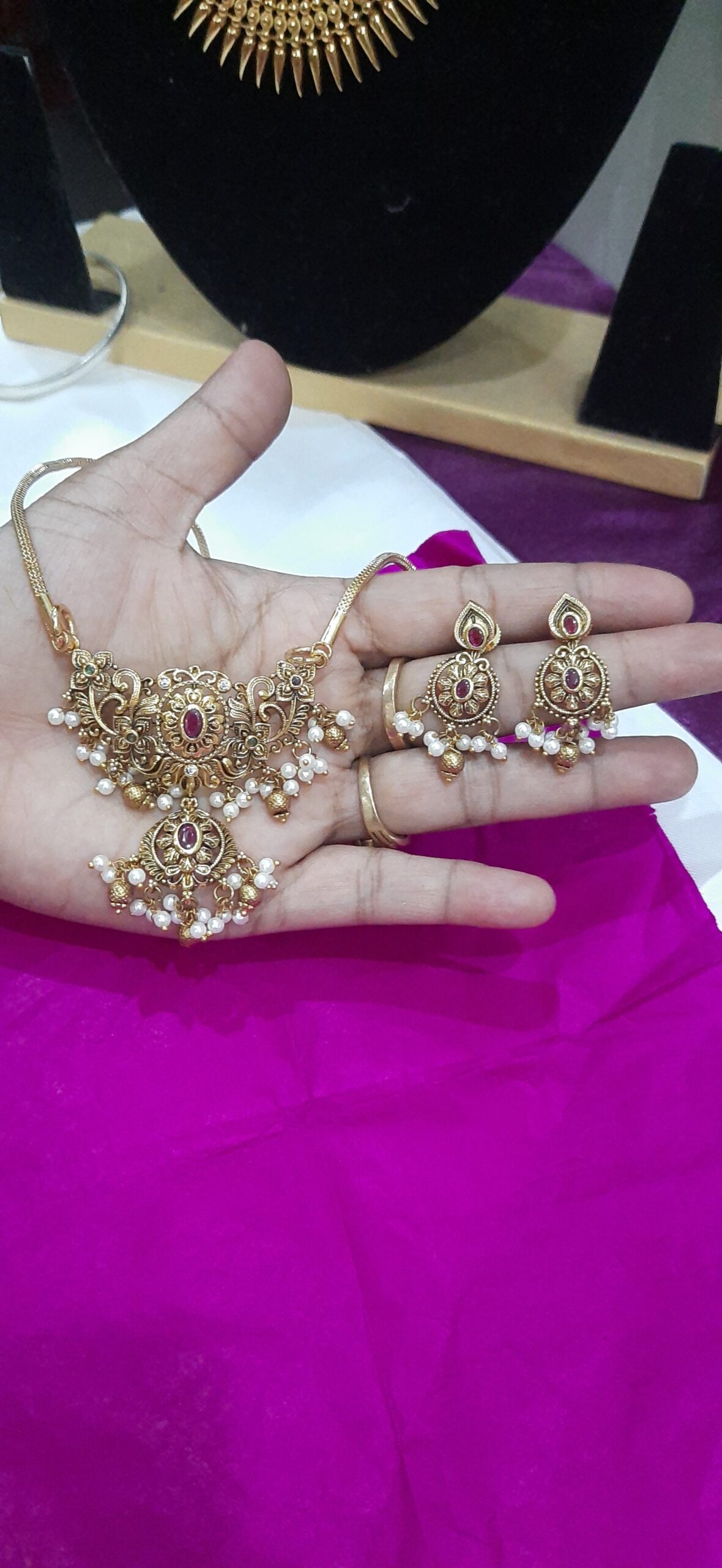 premium Antique Jewelry