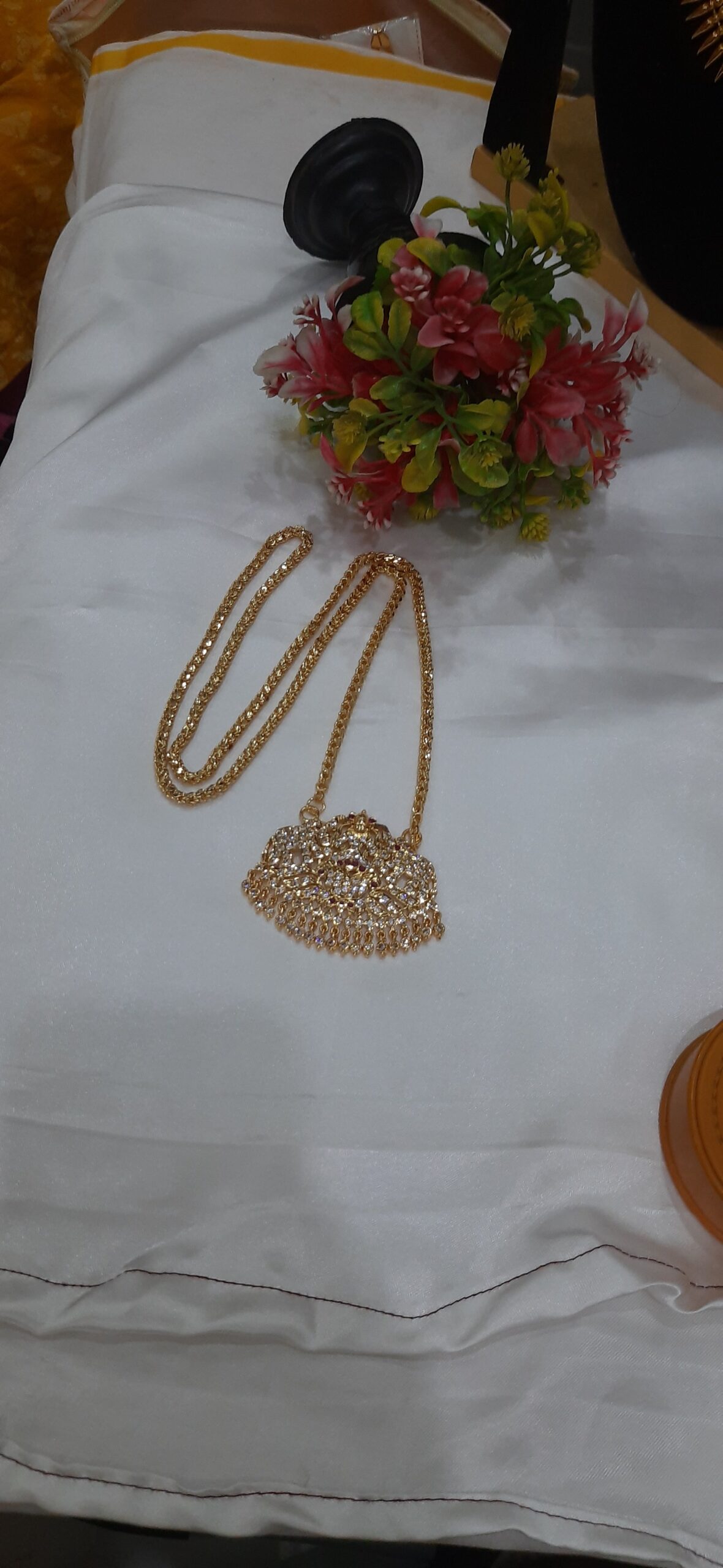 Impon Lakshmi Dollar Chain - Image 4