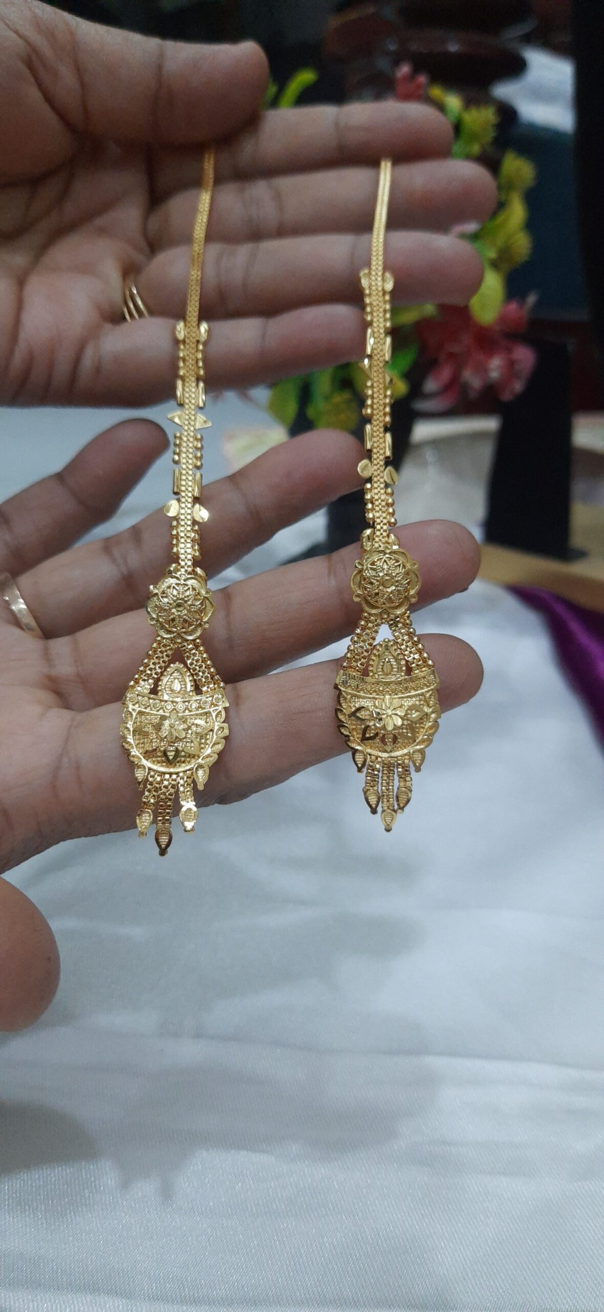 Gold Replica Earring with mattal