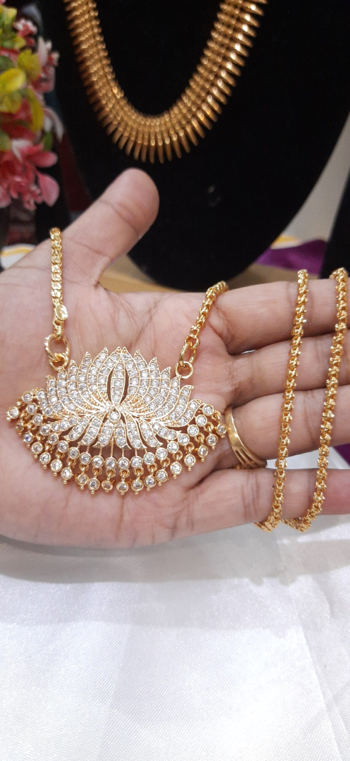 premium impon lotus dollar chain 26 inch