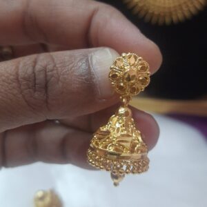 Forming Gold Jhummka
